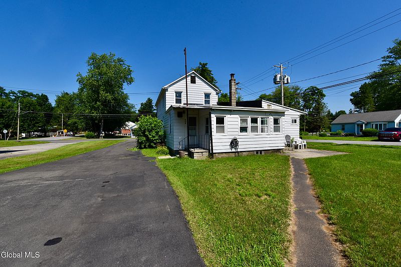 4th image of 1 Loralee Drive
