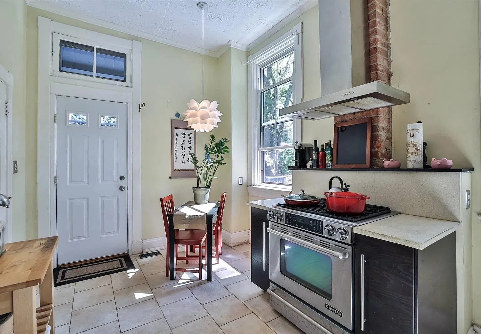 459 Warner St — Photo 3