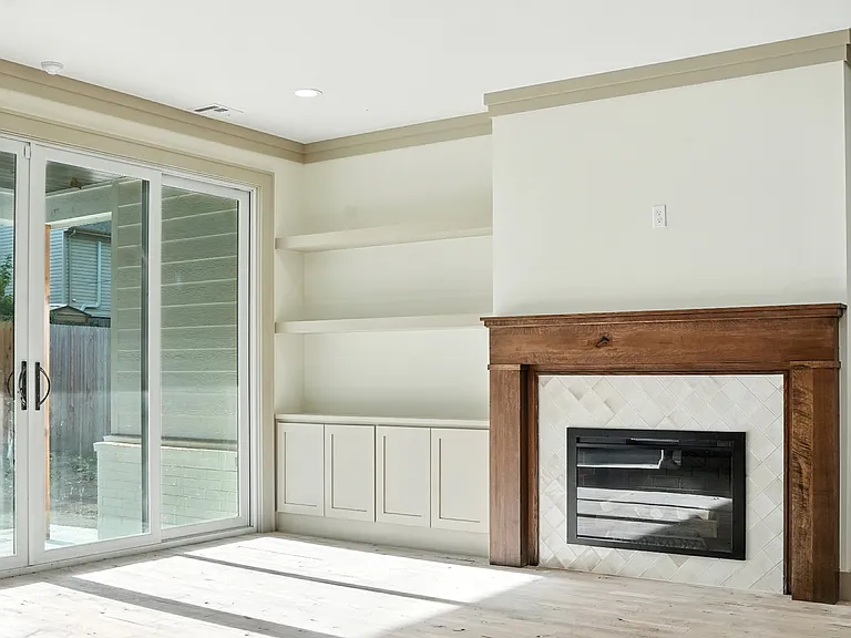 3921 S Madison Ave — Photo 49