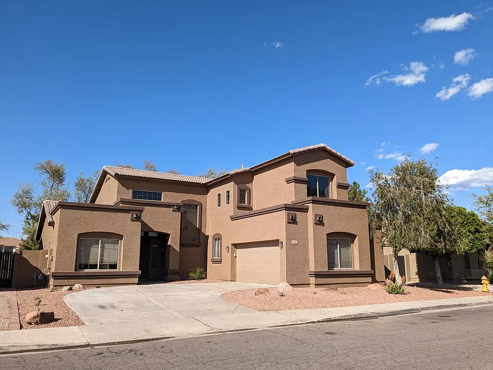 768 W Citrus Way