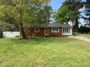 5029 Inverness Dr, Fayetteville, NC 28304