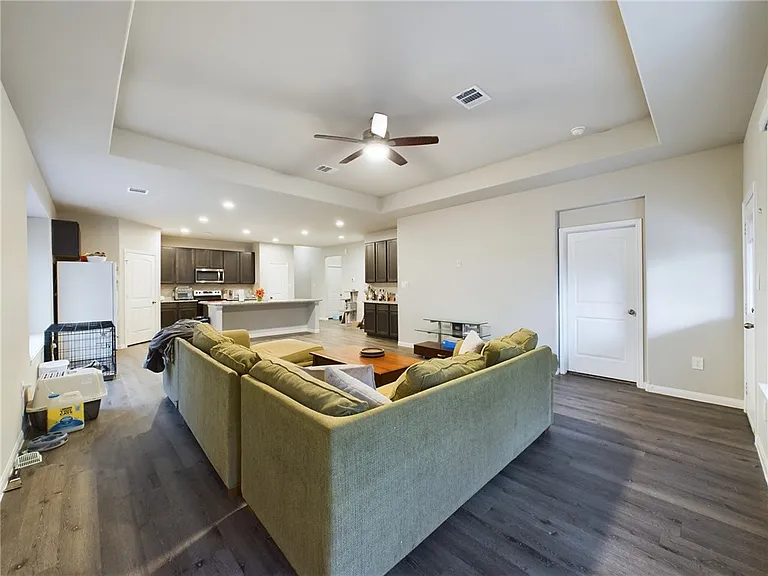 4701 Las Casitas Way — Photo 8