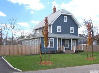 Candee Ave, Sayville, NY 11782