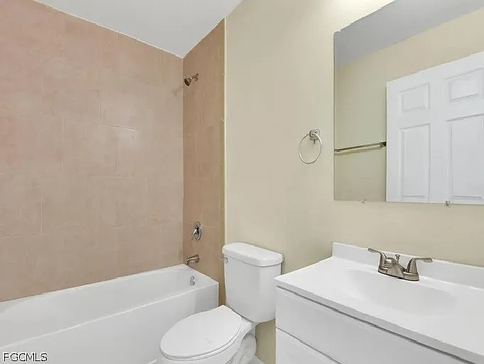 702 SE 6th Ter — Photo 10