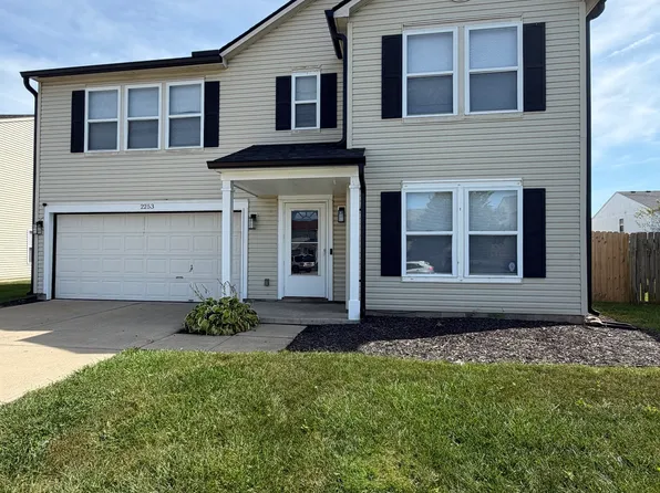 2253 Edgewater Cir, Plainfield, IN 46168
