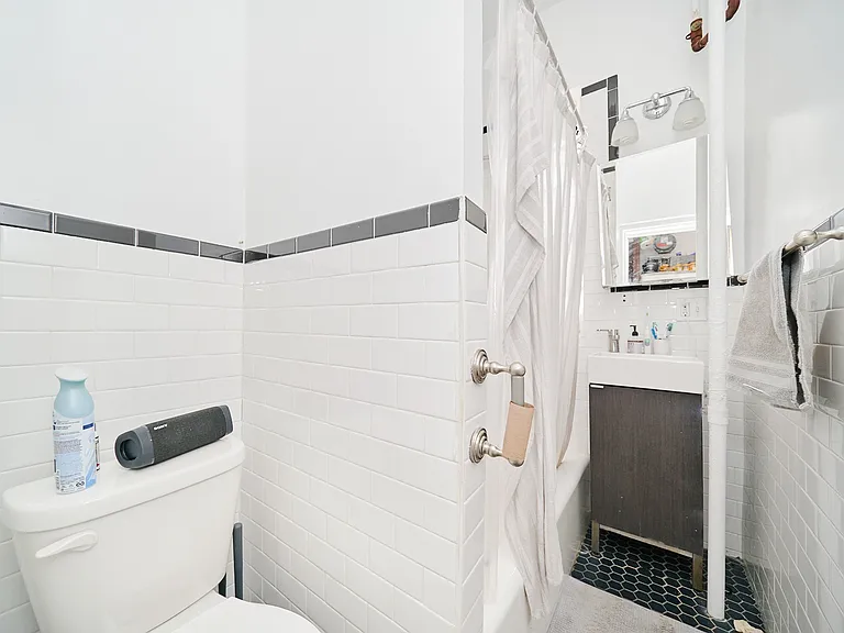 211 Avenue A #29 — Photo 8
