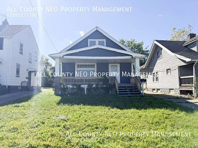 Coming Soon! Charming 2-Bedroom, 1-Bath Home Recently Renovated! — Photo 2
