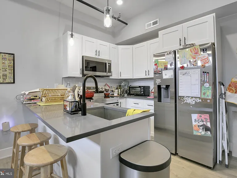 3965 Lancaster Ave #103 — Photo 8