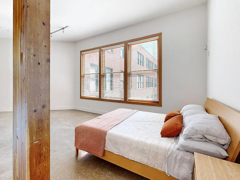 2502 Live Oak St #217 — Photo 6