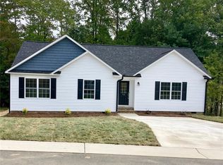 913 Berg St, Asheboro, NC 27203