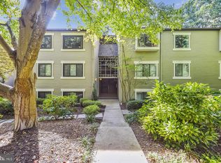 2212 Springwood Dr APT 205, Reston, VA 20191