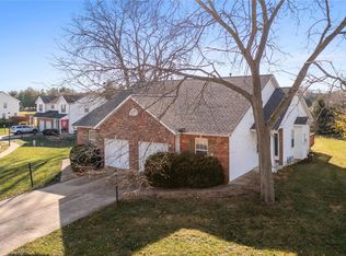 140 Northbay Ct, Glen Carbon, IL