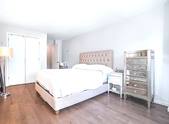 Rented by Bond New York | media 3