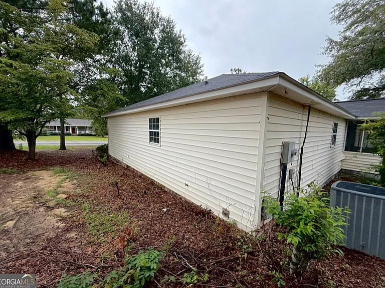 105 Mockingbird Dr — Photo 12