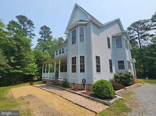 18121 Yoda Ln, Lexington Park, MD 20653