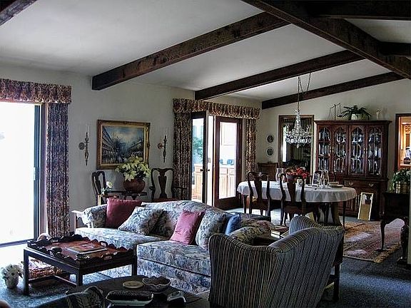 Living Room/Dining Room