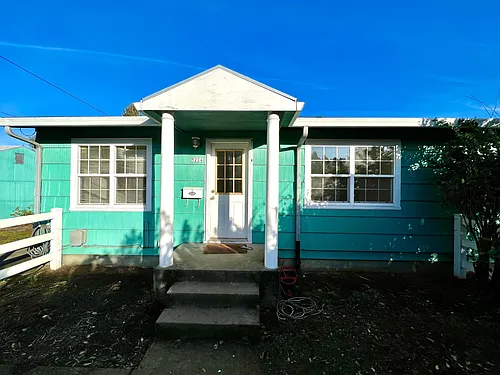 5224 NE 62nd Ave Photo 1