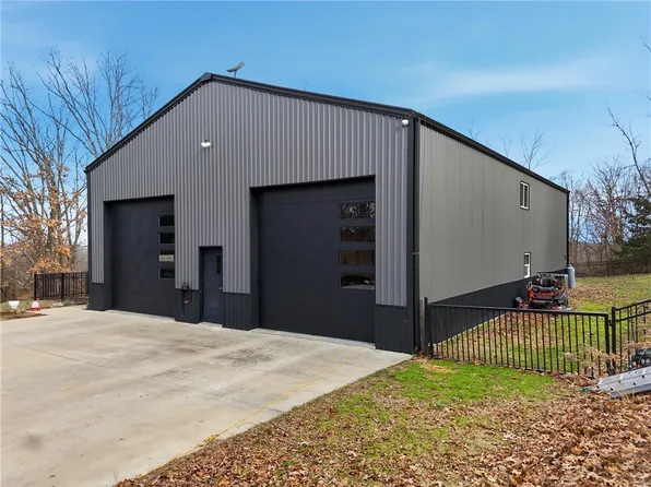 19475 Cotton Ln, Garfield, AR 72732