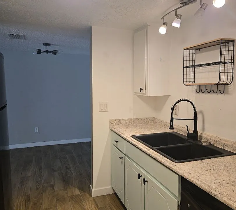 8333 Comanche Rd NE #16B