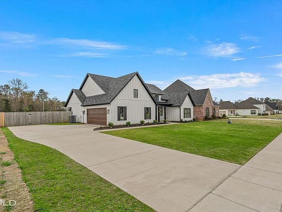 4th image of 177 Sitka Loop