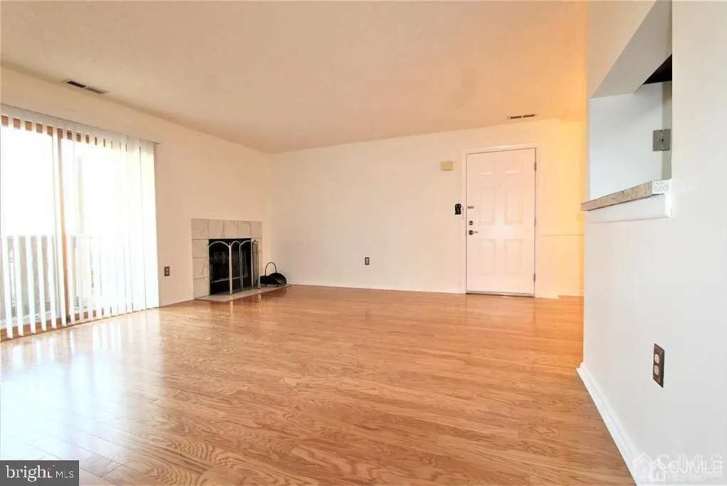 1 bed, 1.0 bath, 775 sqft, $1,850 — Photo 4