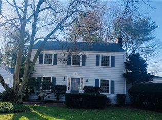 21 Thomas St, Barrington, RI 02806