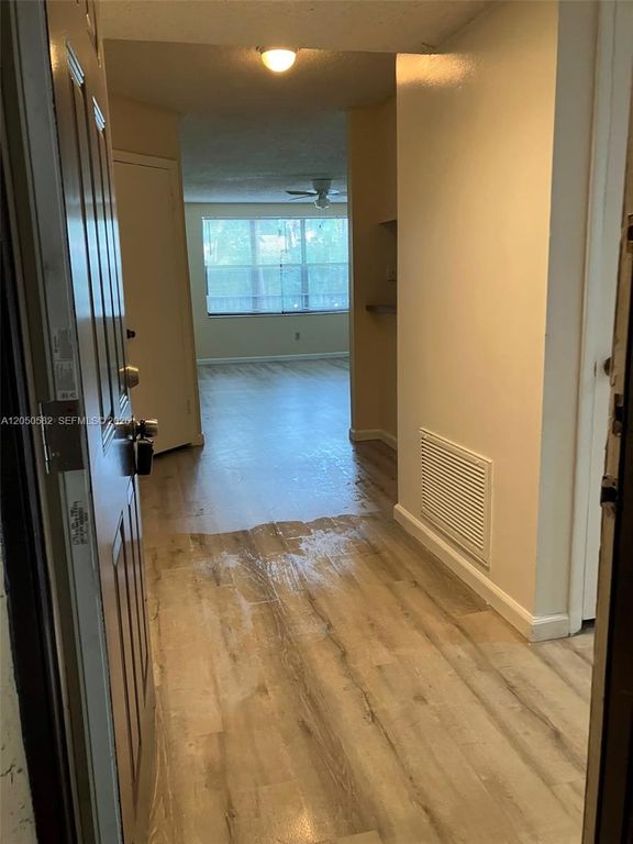 4441 W McNab Rd APT 15, photo 2