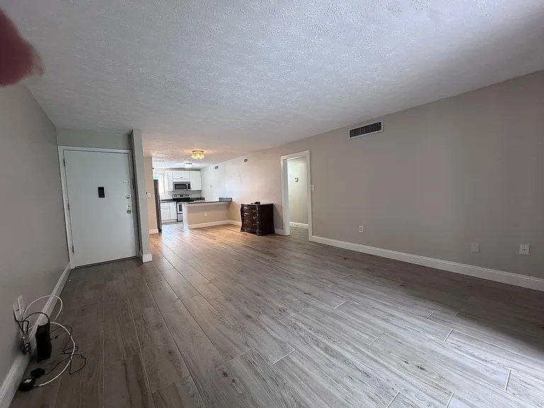 4380 Lake Underhill Rd — Photo 4