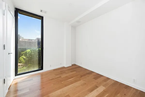 Rented by Keller Williams NYC | media 11