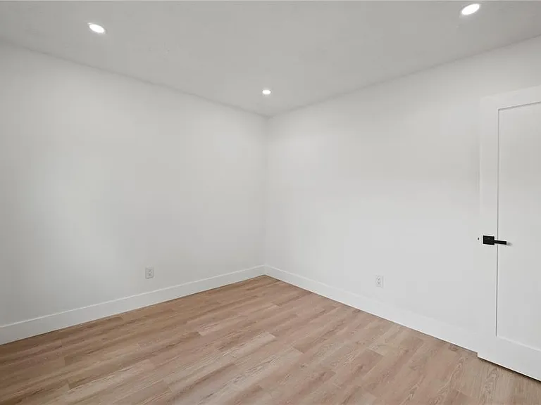 3206 Las Brisas Dr — Photo 24