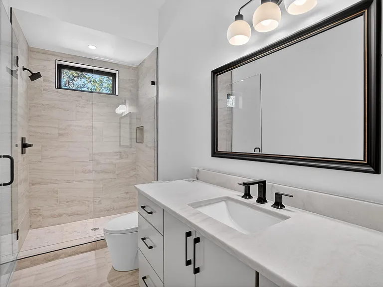 434 Brady Ln — Photo 26