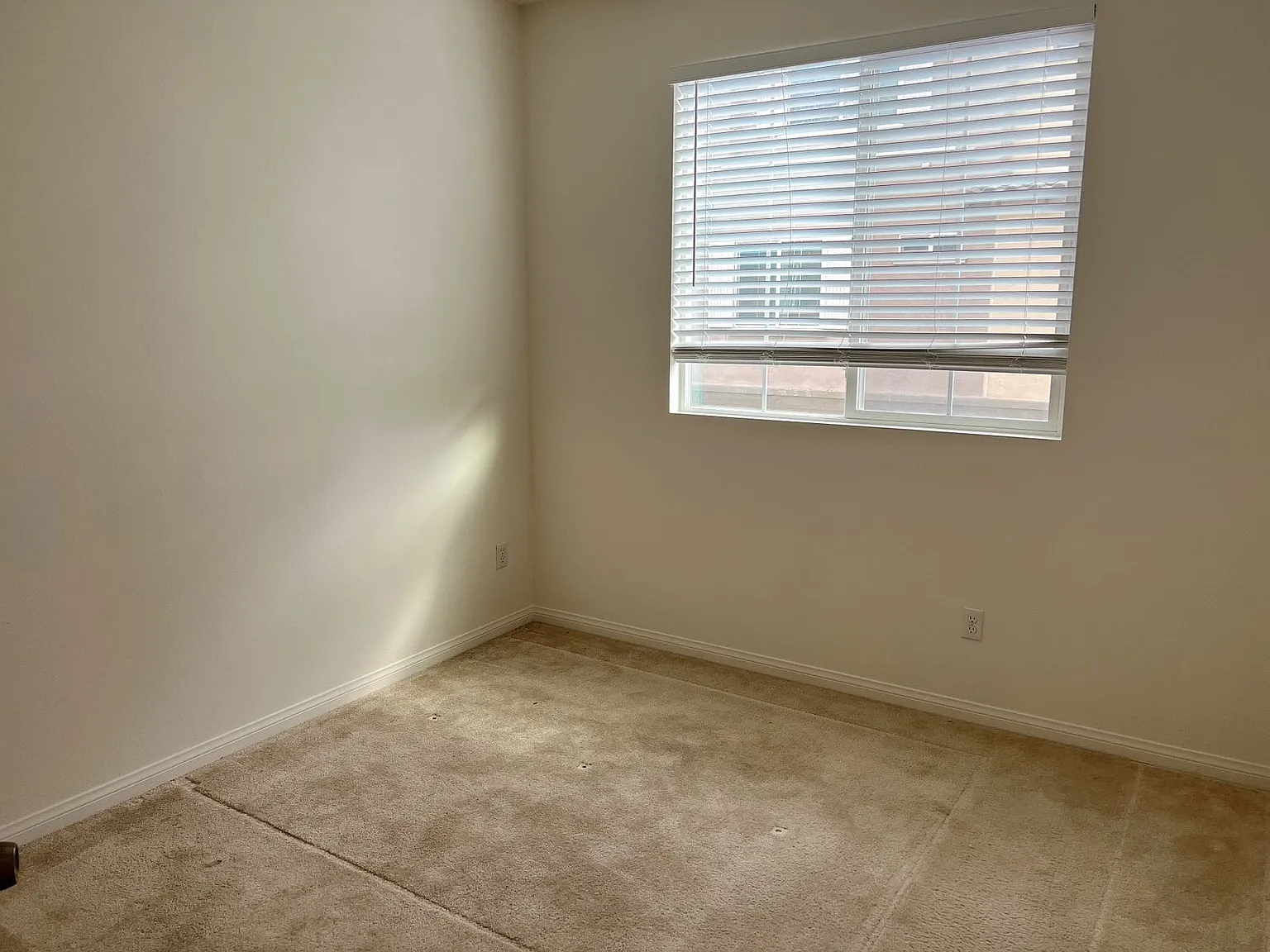 3 bed, 1492 sqft, $3,300 — Photo 3