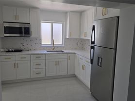 511 W 16th St, Hialeah, FL