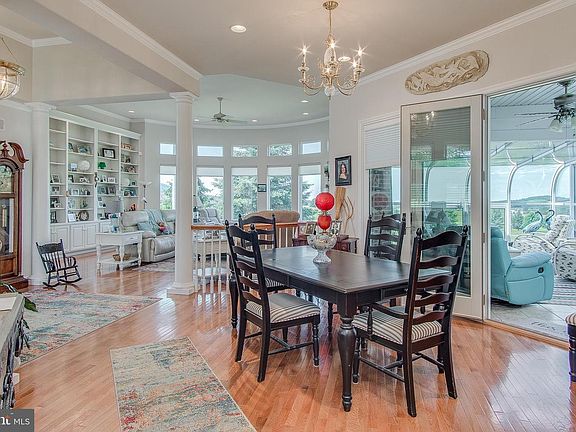 5th image of 6914 Saint Annes Dr