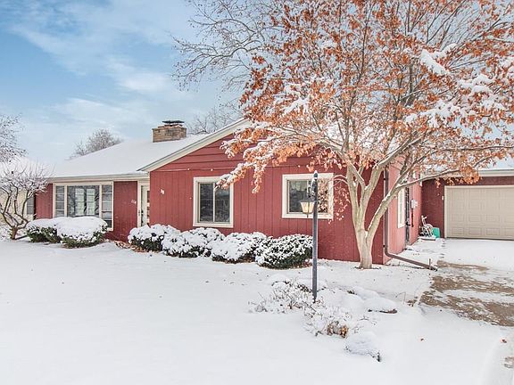 2nd image of 1114 E Parkside Ln