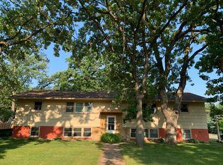 8996 Jackson Ave APT D, Circle Pines, MN 55014