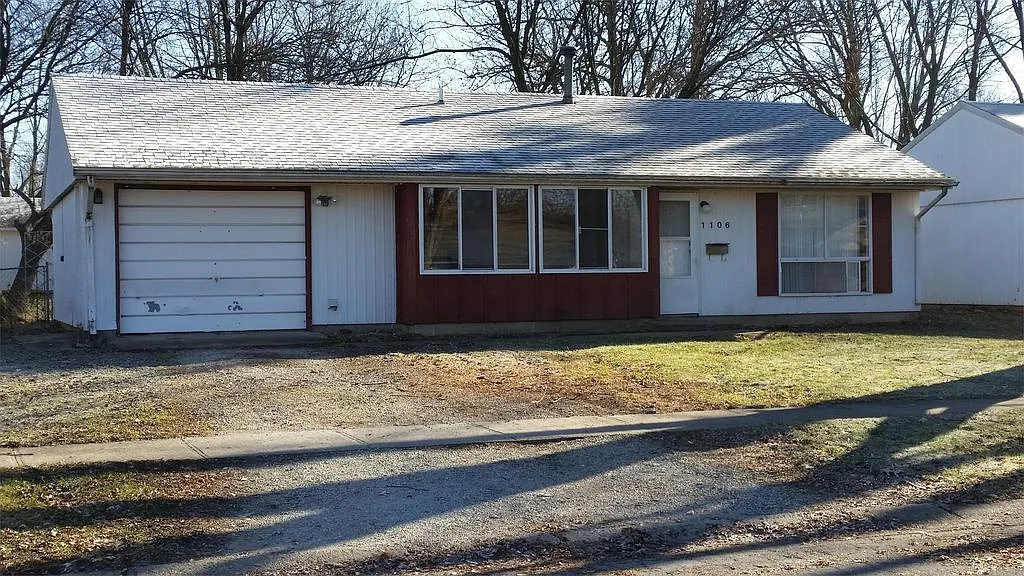 1106 Austin Dr photo 1