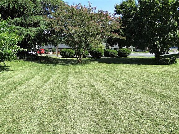 5th image of 4507 Fort Ave