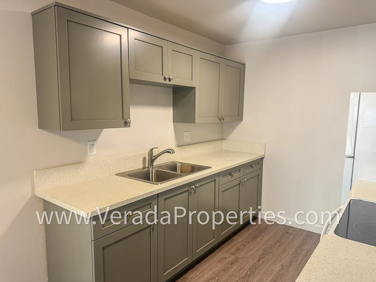 Building Photo - 4330 Estrella Ave #3