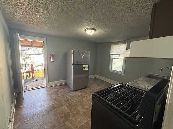 3rd image of 205 Jones Ave #2