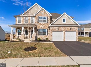 32 Pamela Dr, Mechanicsburg, PA 17050