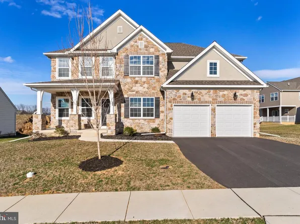 32 Pamela Dr, Mechanicsburg, PA 17050