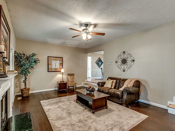 4th image of 108 Brookfield Ct
