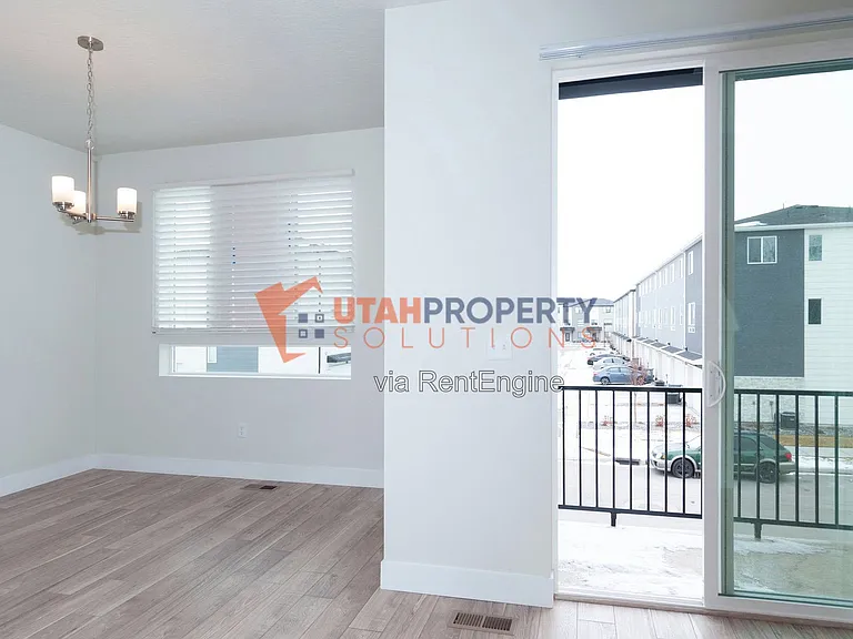 388 S 980 W — Photo 13