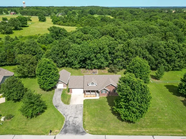 22930 Priscilla Dr, Lebanon, MO 65536