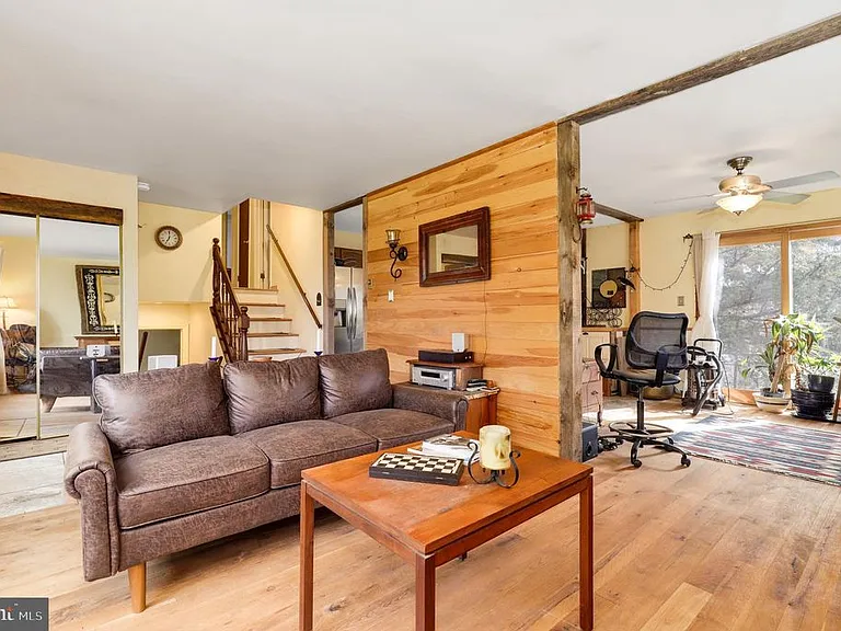Hillview Dr — Photo 5