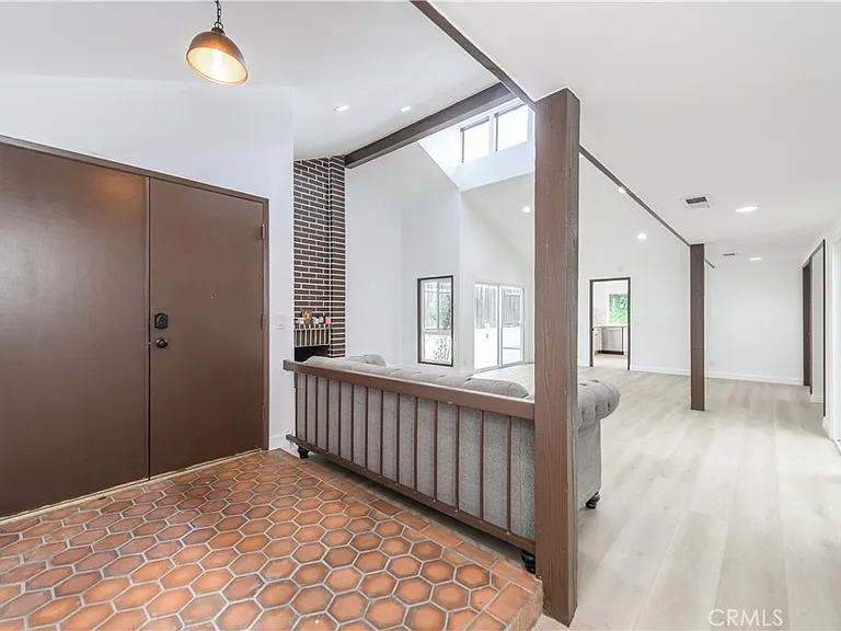 5016 Paseo De Vega — Photo 18