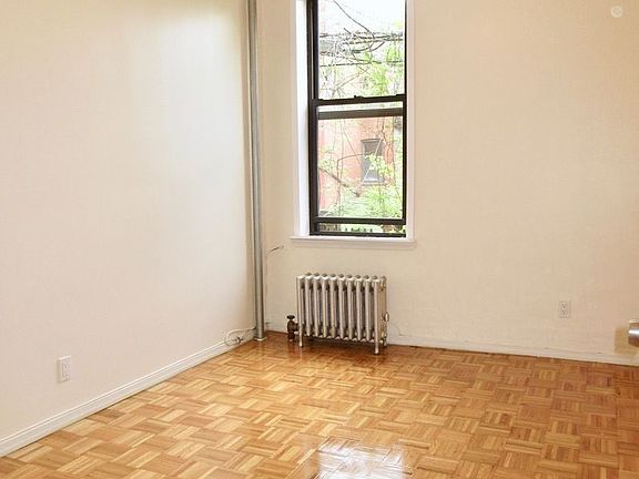 4th image of 685 Sterling Pl APT 7