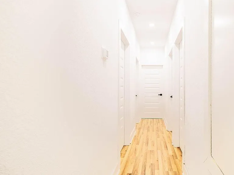 408 Armstrong St #B — Photo 11