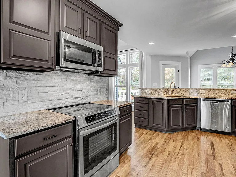 520 Ruth Cir — Photo 11